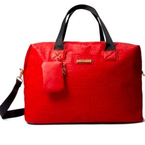 JUICY COUTURE RED EMBOSSED WEEKENDER/ TRAVEL DUFFLE BAG NWT